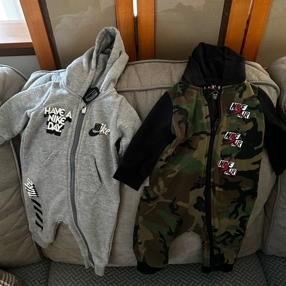 Nike baby jumpsuits - Picture 2 of 4